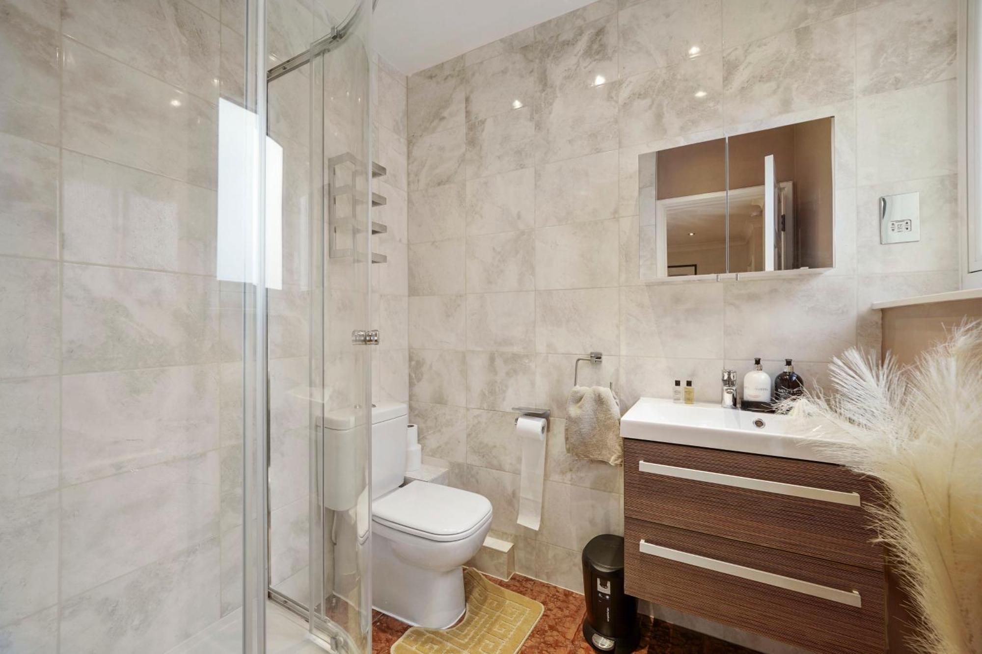 Сasa de vacaciones Mews House With Private Patio & Parking Londres